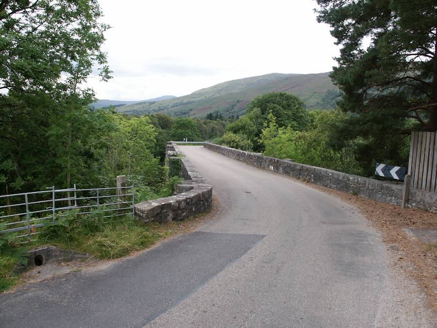 Caledonian Canal, Mucomir Bridge over River Lochy